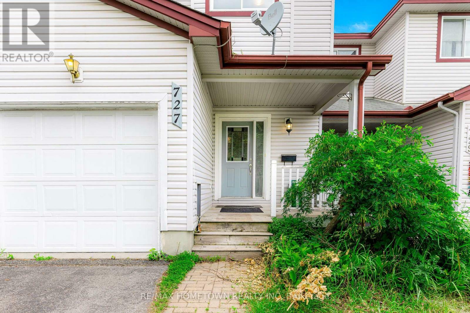 Property Photo: 727 Maley Street ON K0G 1J0