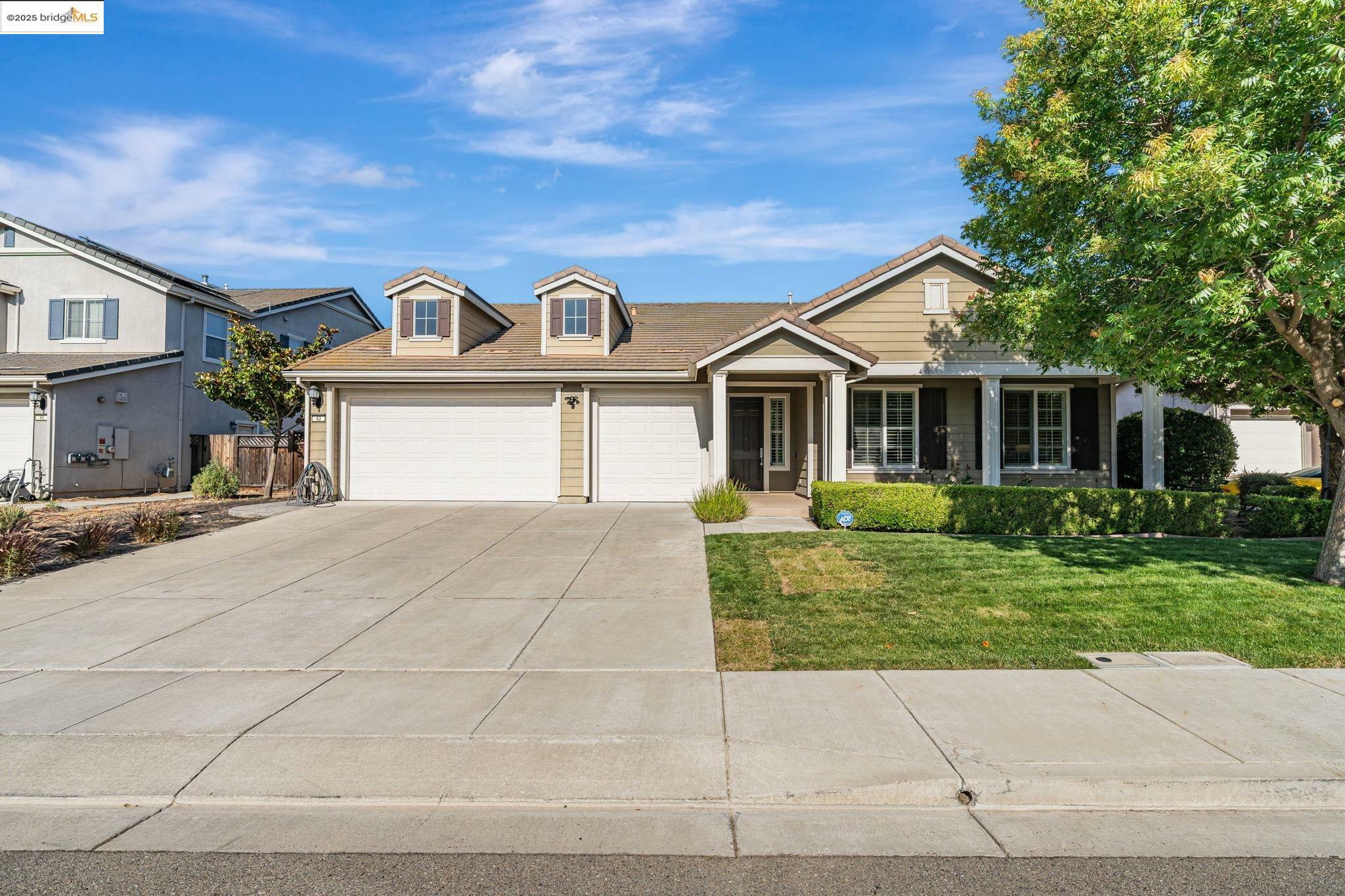 Property Photo: 43 Sorrel Ct CA 94561