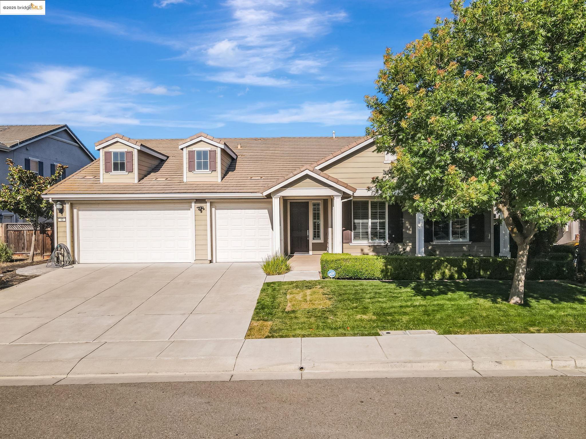 Property Photo: 43 Sorrel Ct CA 94561