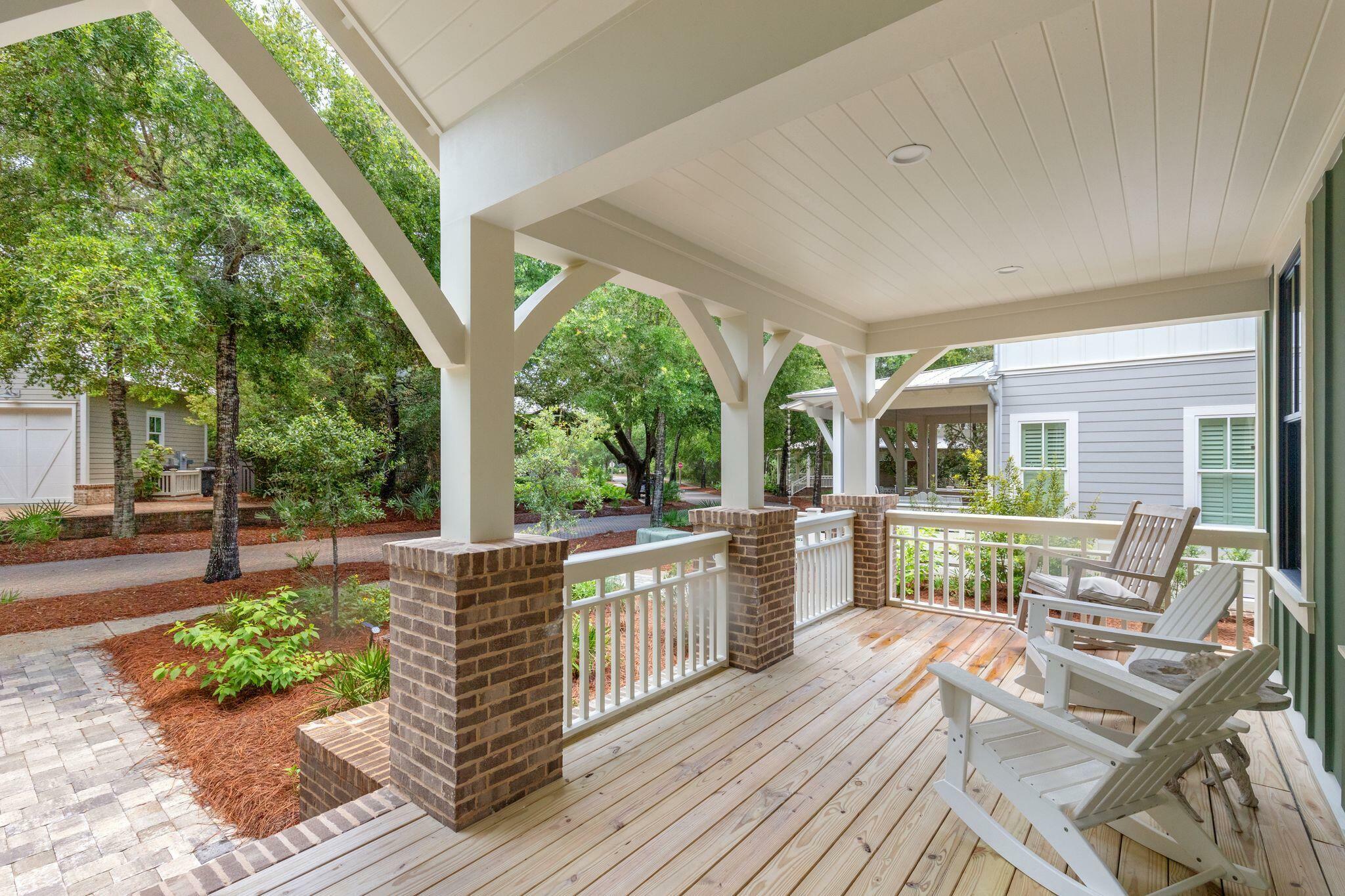 Property Photo:  127 W Okeechobee  FL 32459 