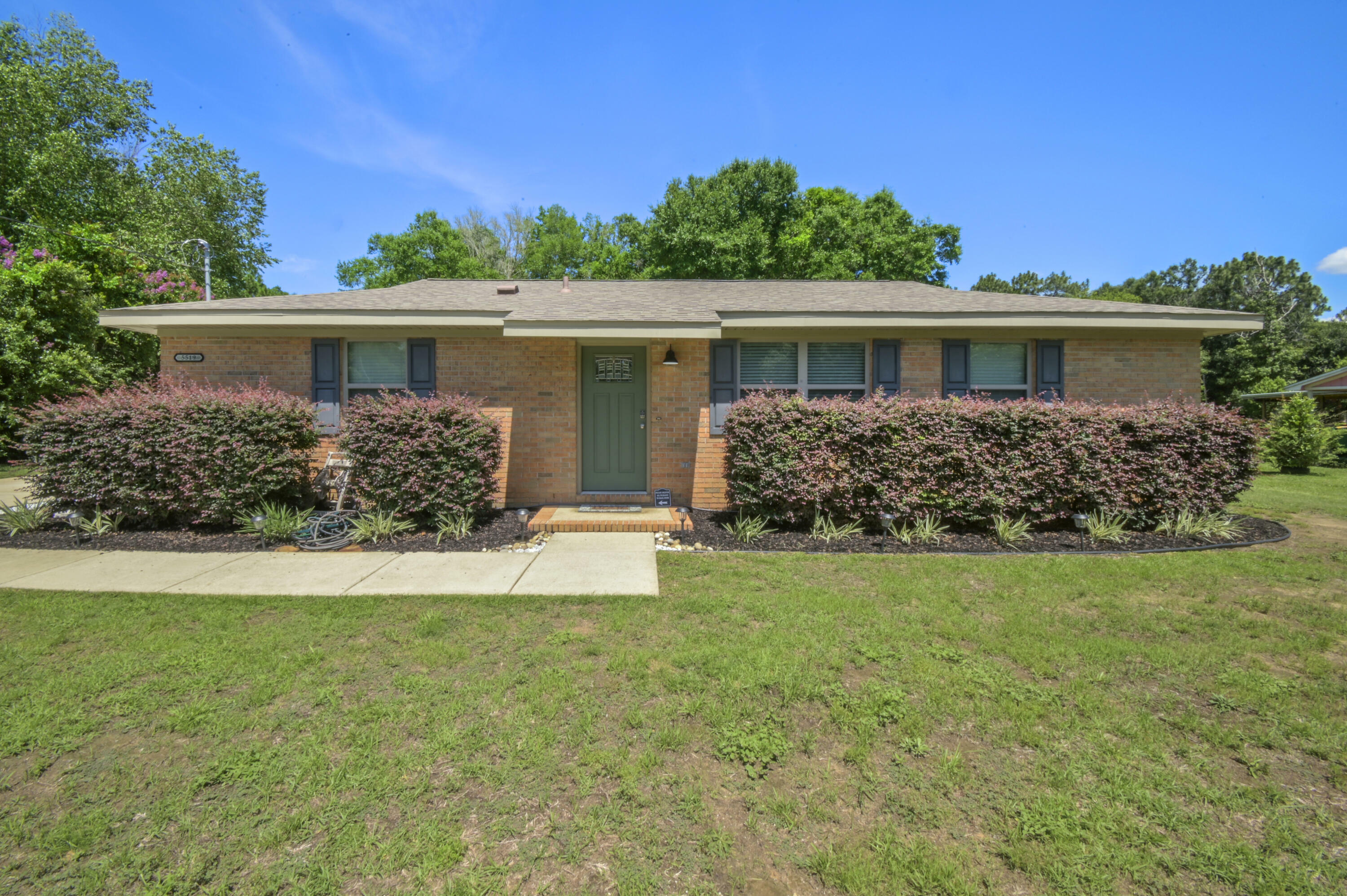 5519 Royal Street  Crestview FL 32539 photo