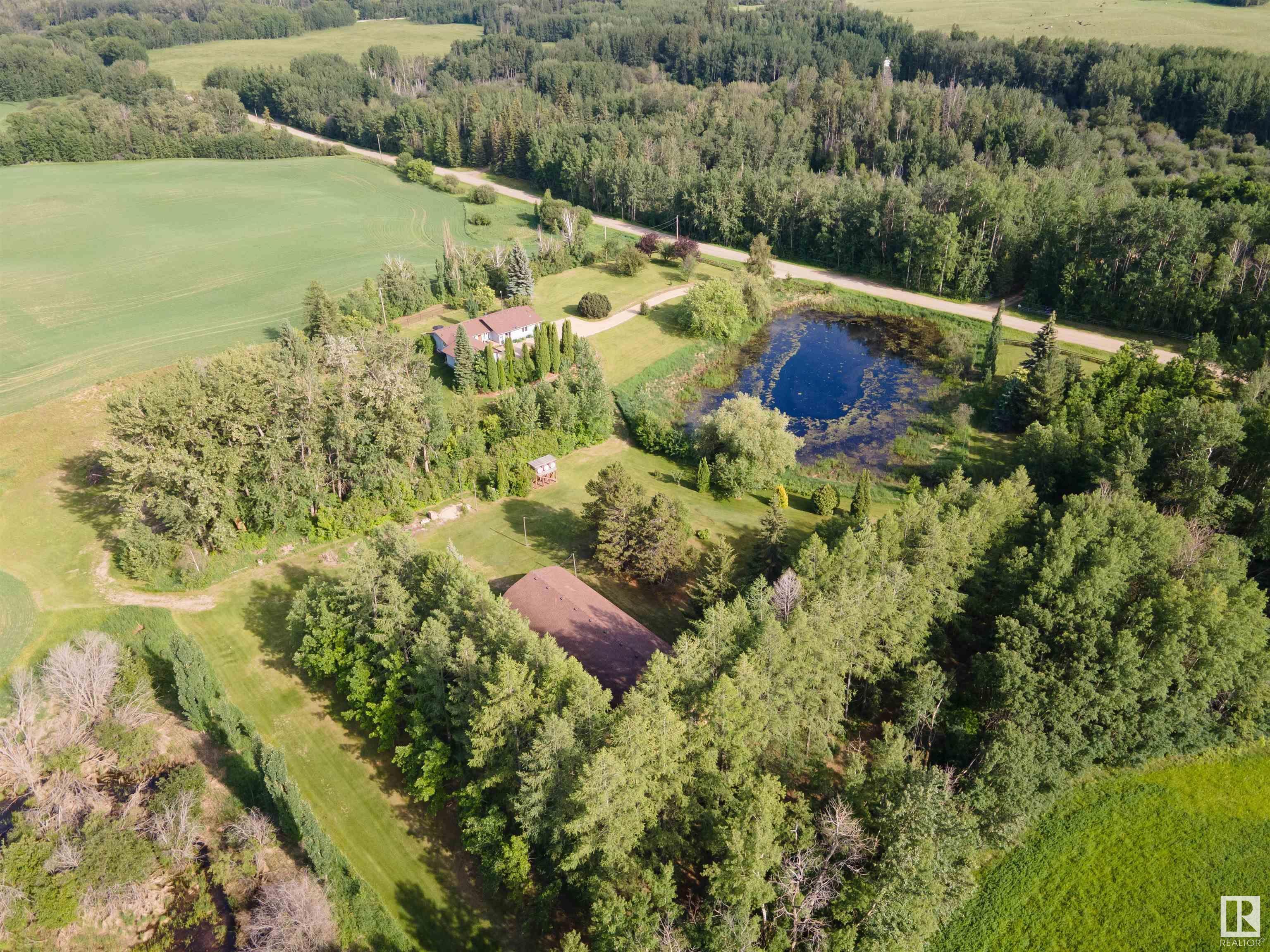 Property Photo: 1514 Twp Road 514 AB T7Y 3J2