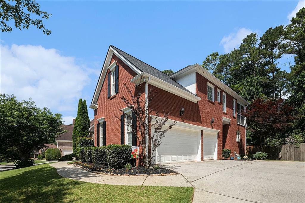 Property Photo:  351 Prestbury Court  GA 30024 