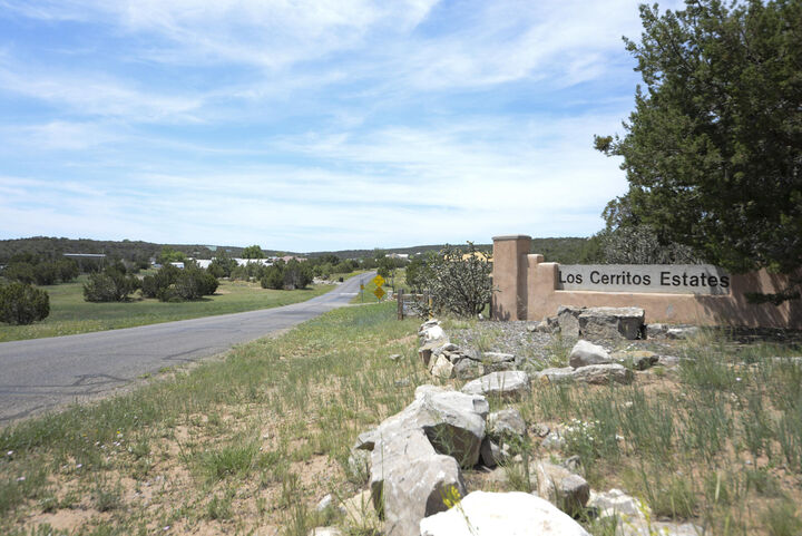 Property Photo: 8 Lomas Court NM 87015