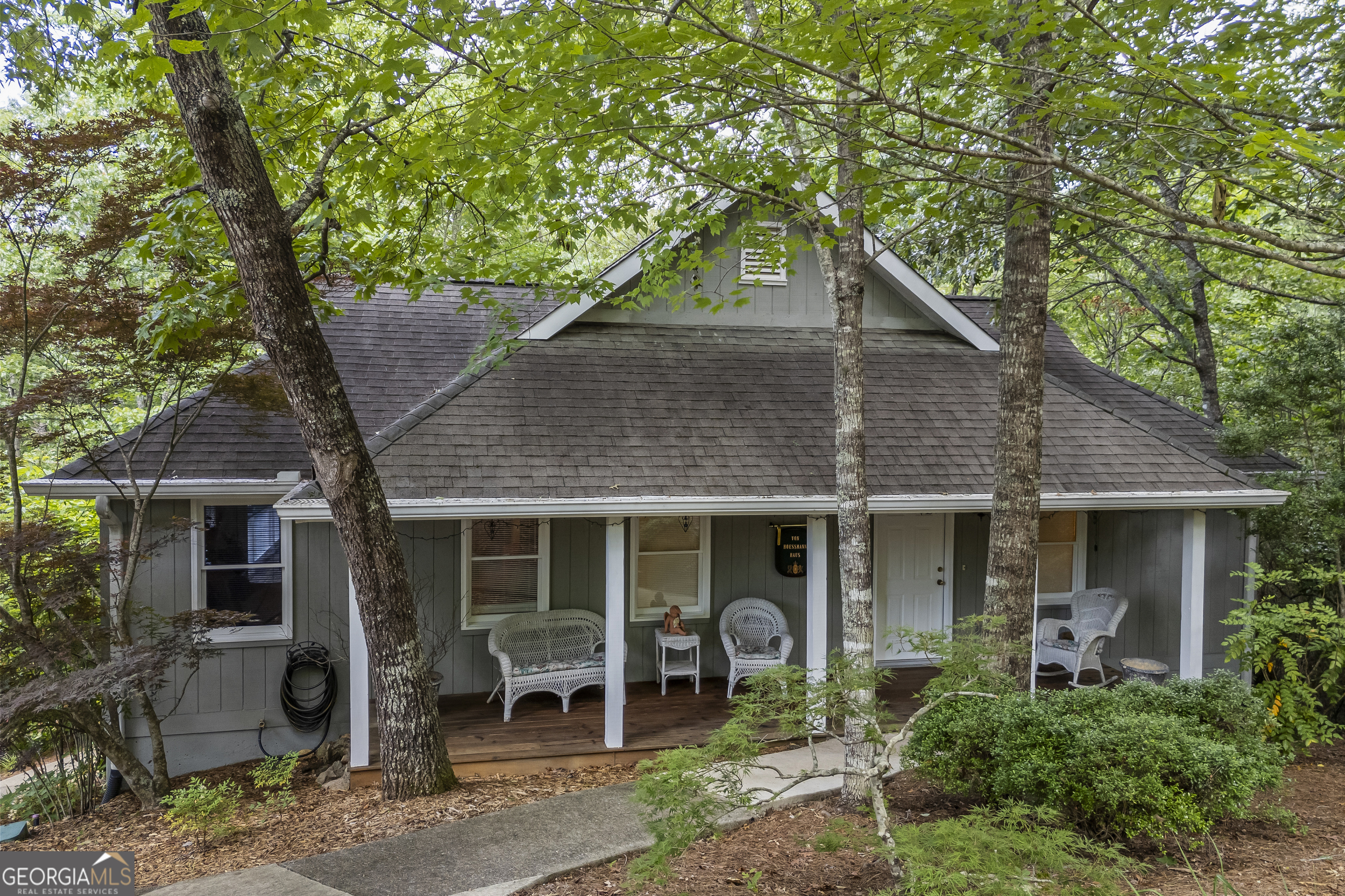 Property Photo: 359 Bahn Erlenbruck GA 30545