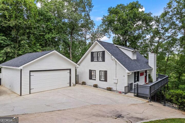 Property Photo: 88 Toto Creek Drive W GA 30534