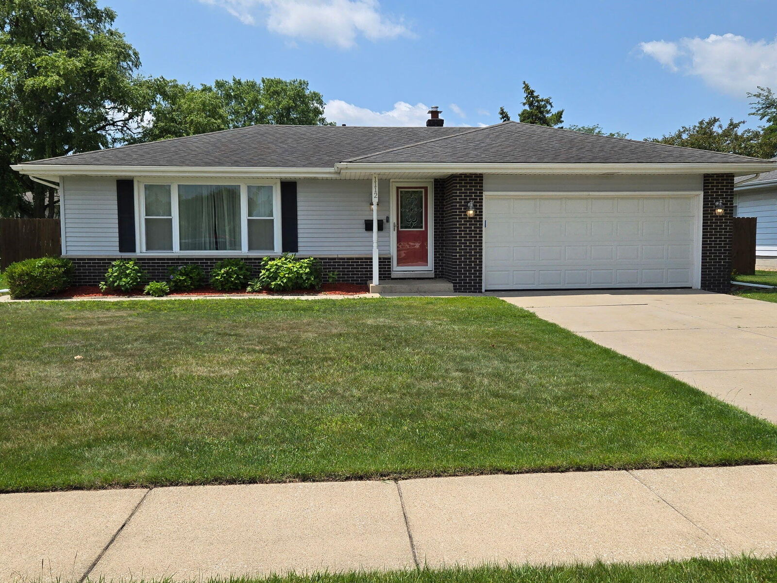 Property Photo: 1112 Fran Lin Pkwy IN 46321