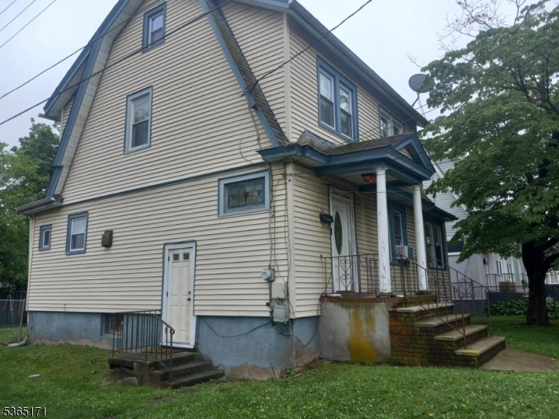 Property Photo:  1368 E 2nd St  NJ 07062 