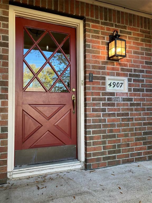 Property Photo: 4907 Elm Street TX 77401