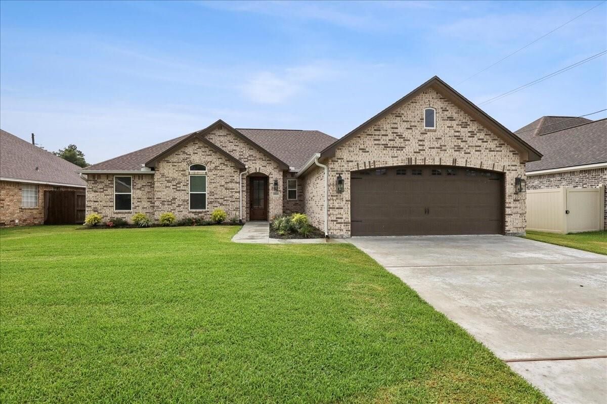 Property Photo:  2520 Golden Oak Drive  TX 77632 
