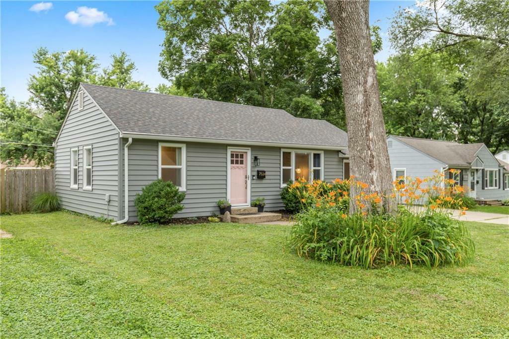 Property Photo:  7524 Robinson Street  KS 66204 