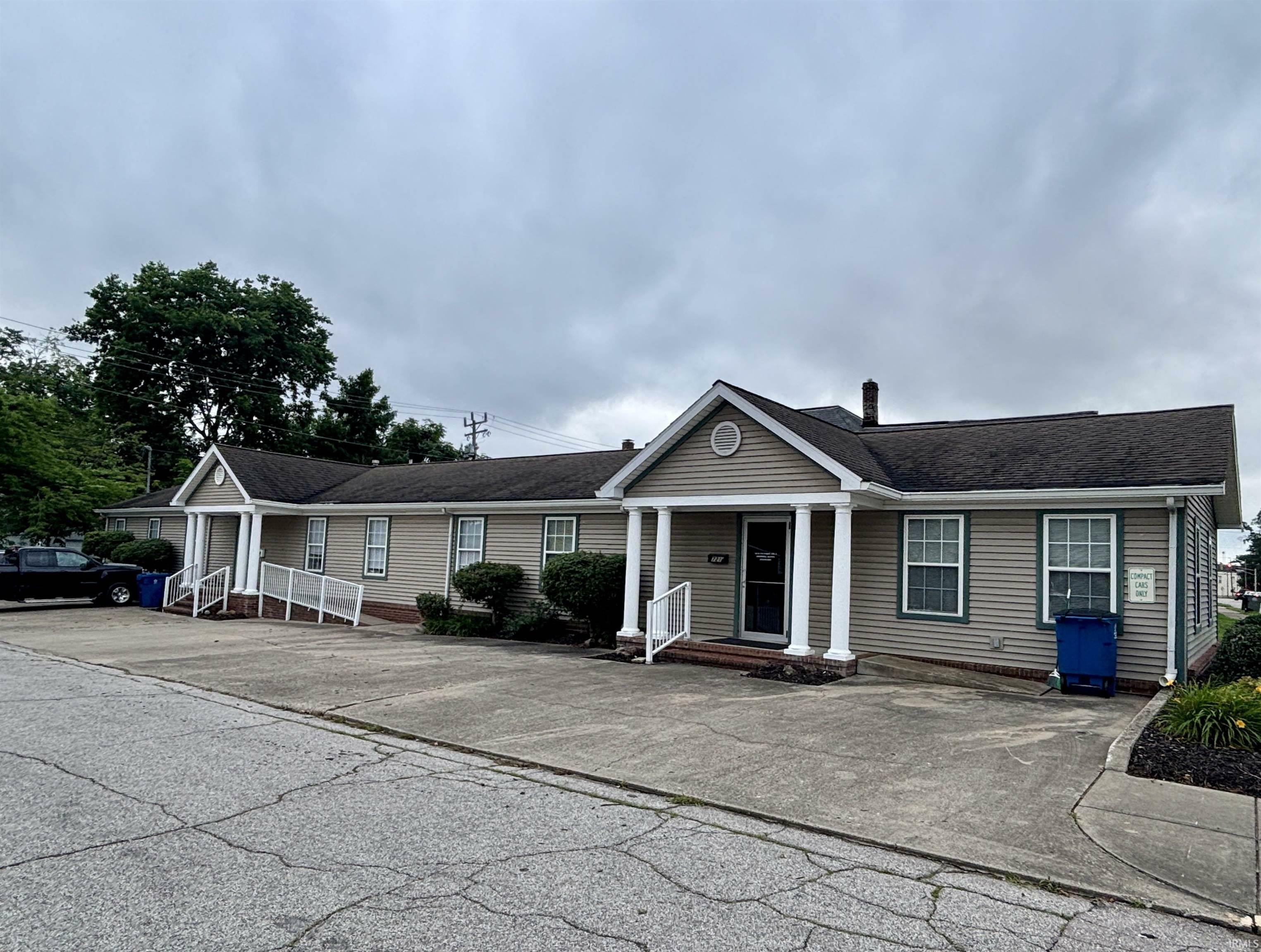 721 N 7th Street Street  Vincennes IN 47591 photo