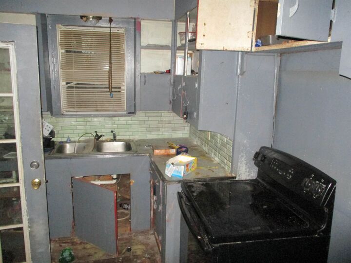 Property Photo: 125 Wood St TX 75785