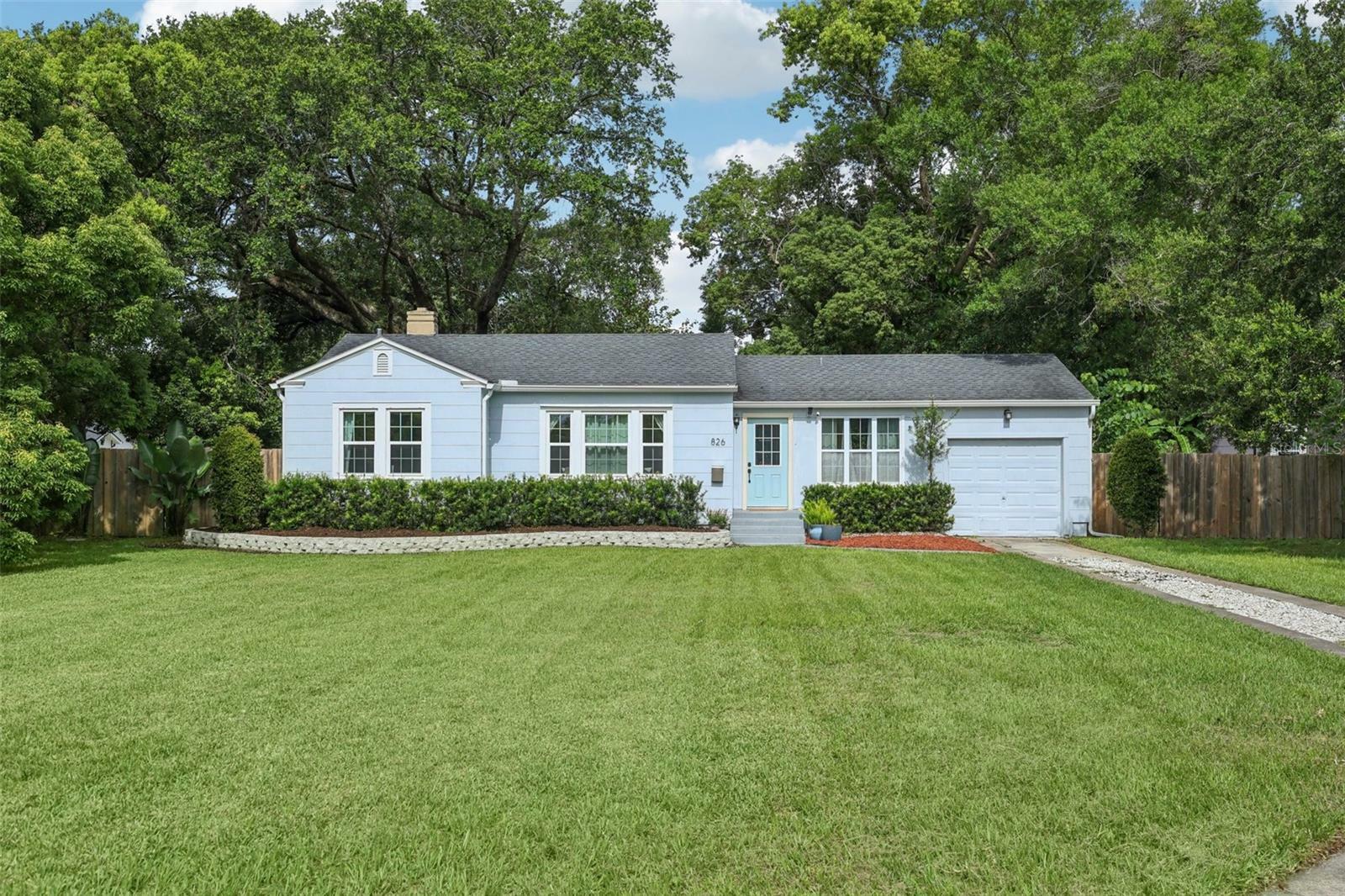 Property Photo: 826 Garden Plaza FL 32803