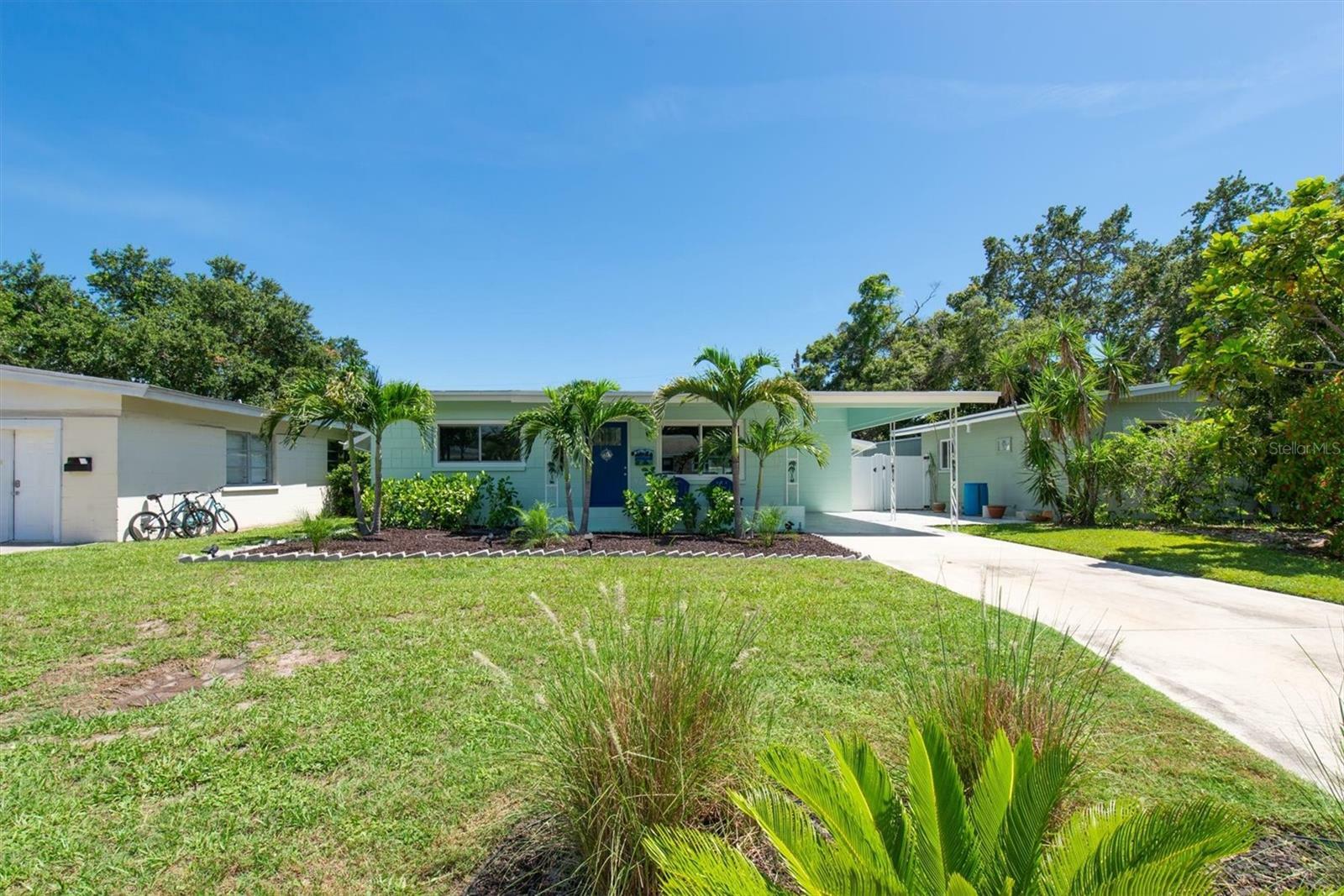 Property Photo: 4718 24th Avenue S FL 33711