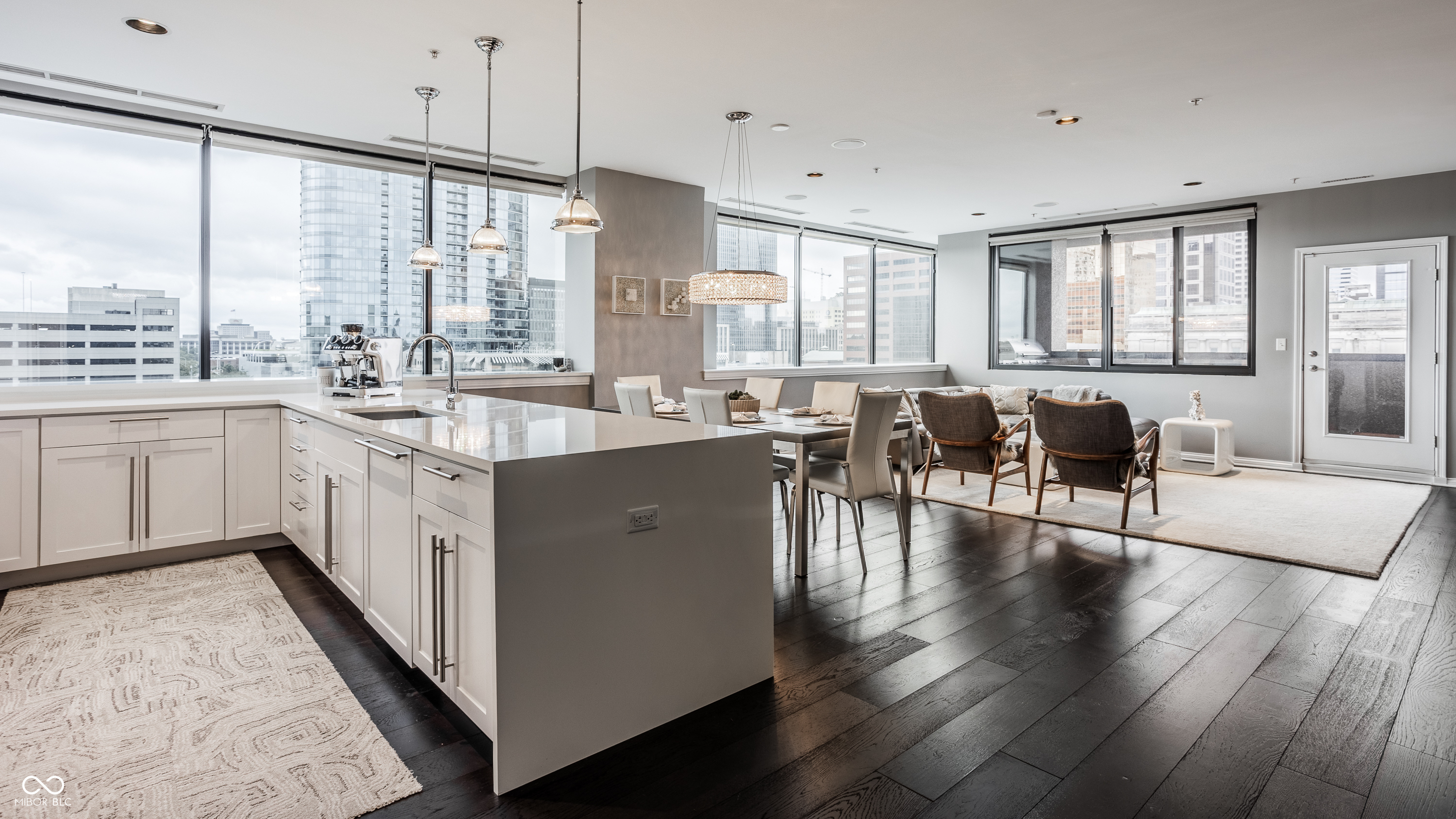 Property Photo: 225 N New Jersey Street 52 IN 46204