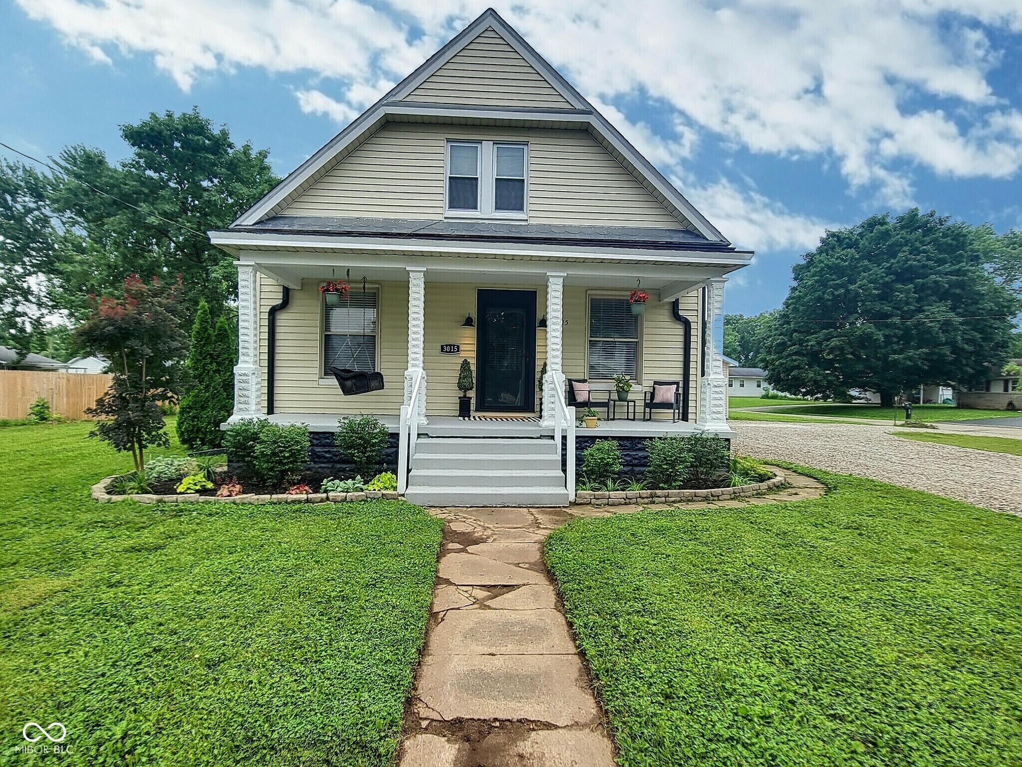 Property Photo: 3015 McKinley Avenue IN 47201
