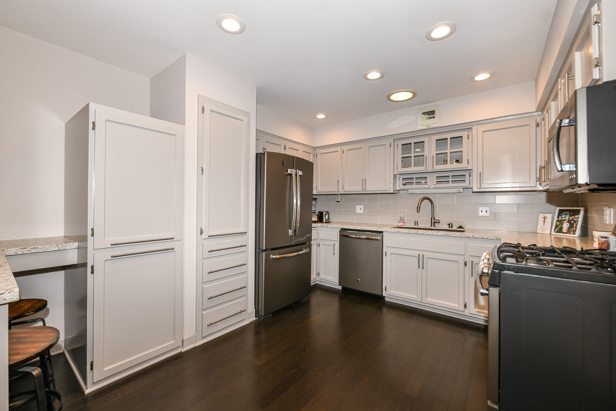 17679 Nassau Dr  Brookfield WI 53045 photo