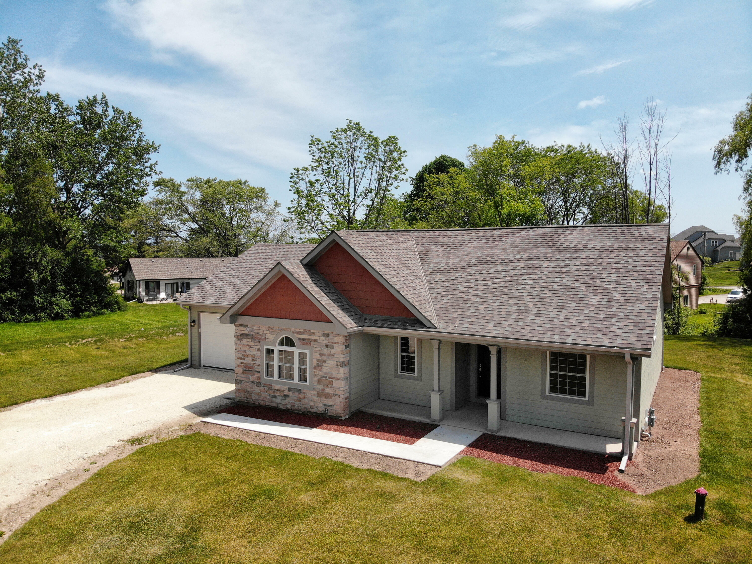 Property Photo: 1255 Westwood Dr 53024