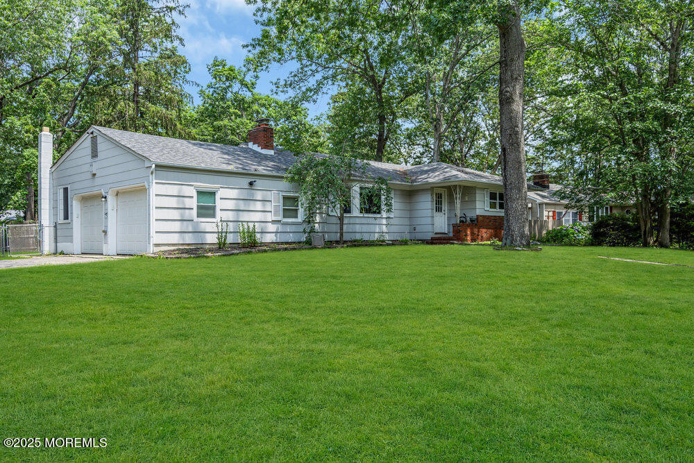 Property Photo: 424 Colleen Court NJ 08755