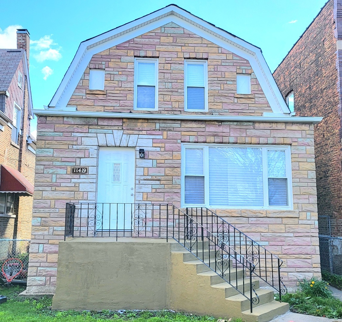 Property Photo: 11419 S Prairie Avenue IL 60628