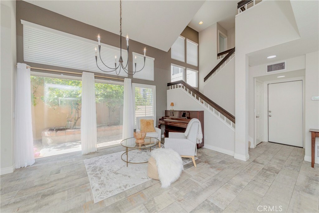 Property Photo:  19 Las Cruces  CA 92614 