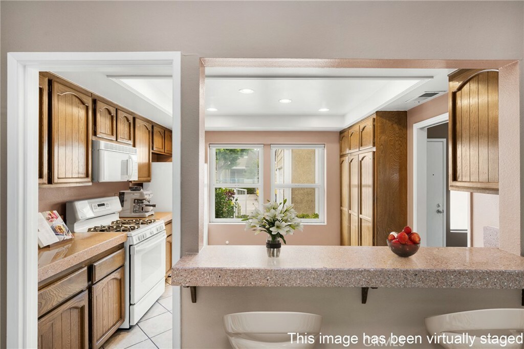 Property Photo: 10 Greenbriar 31 CA 92604