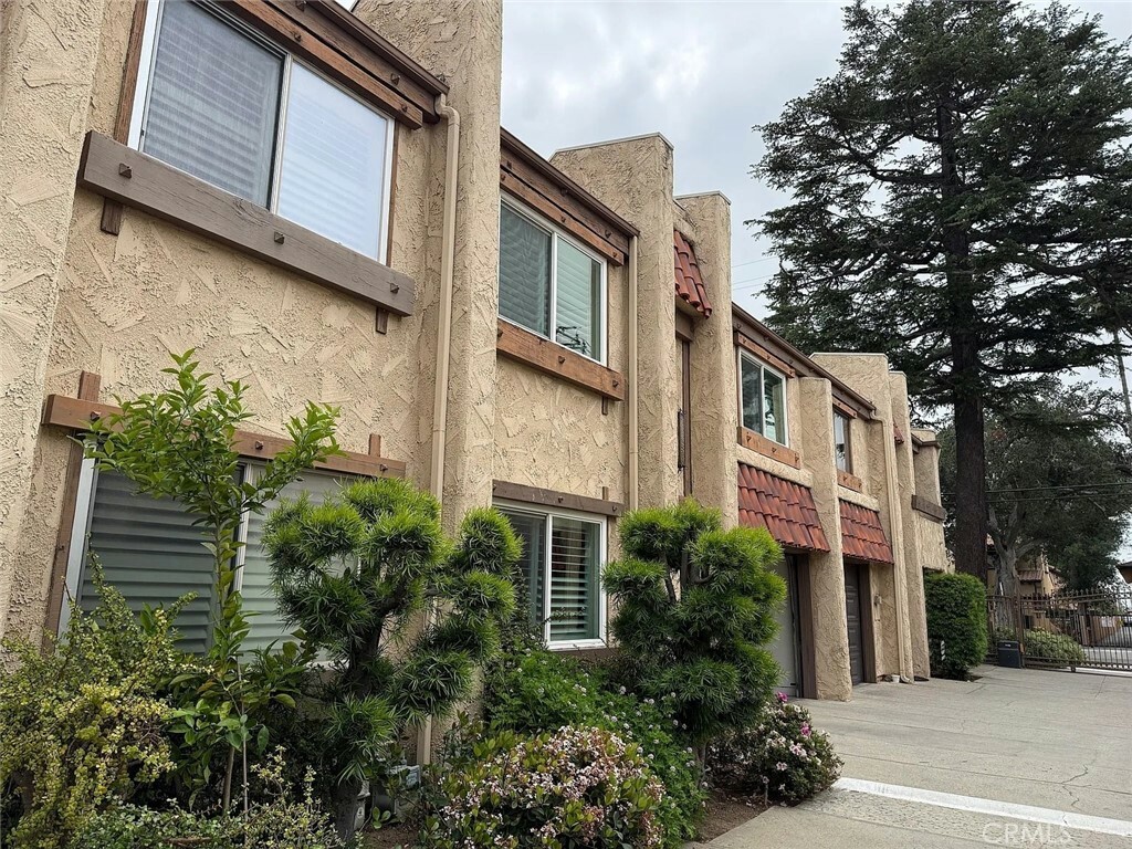 Property Photo: 327 E Live Oak Street R CA 91776