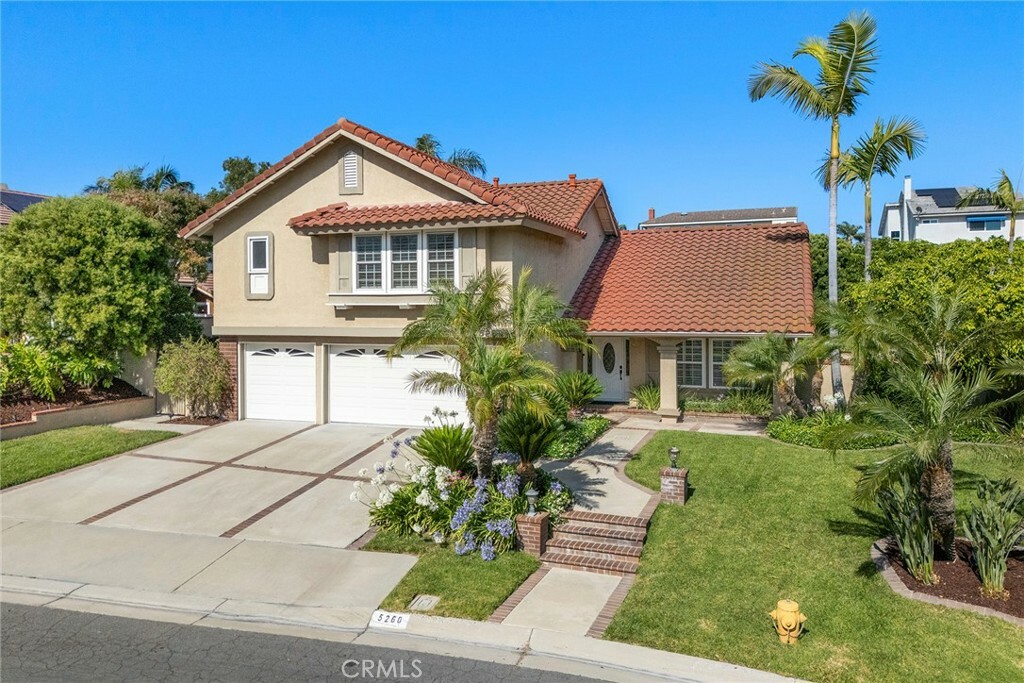 Property Photo:  5260 Via Brumosa  CA 92886 