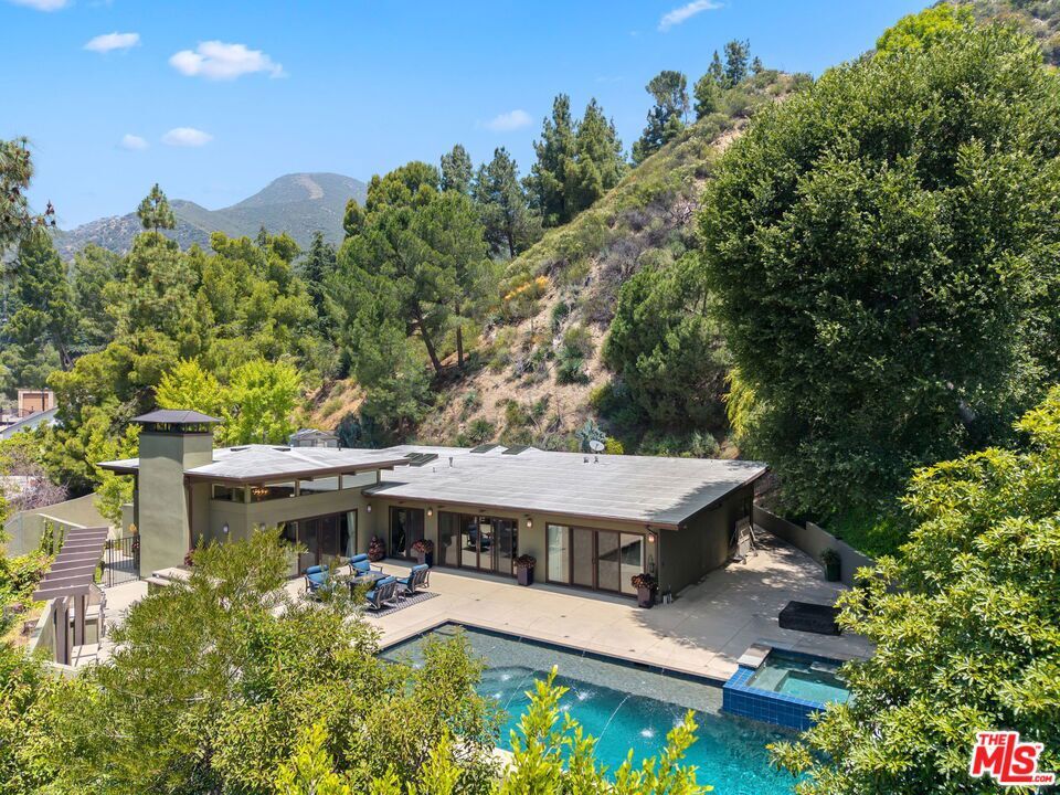 5812 Ocean View Boulevard  La Canada Flintridge CA 91011 photo