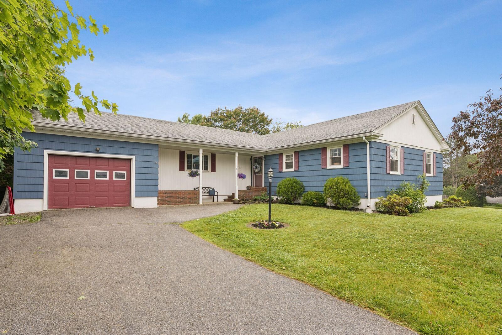 Property Photo:  57 Sunset Avenue  ME 04444 