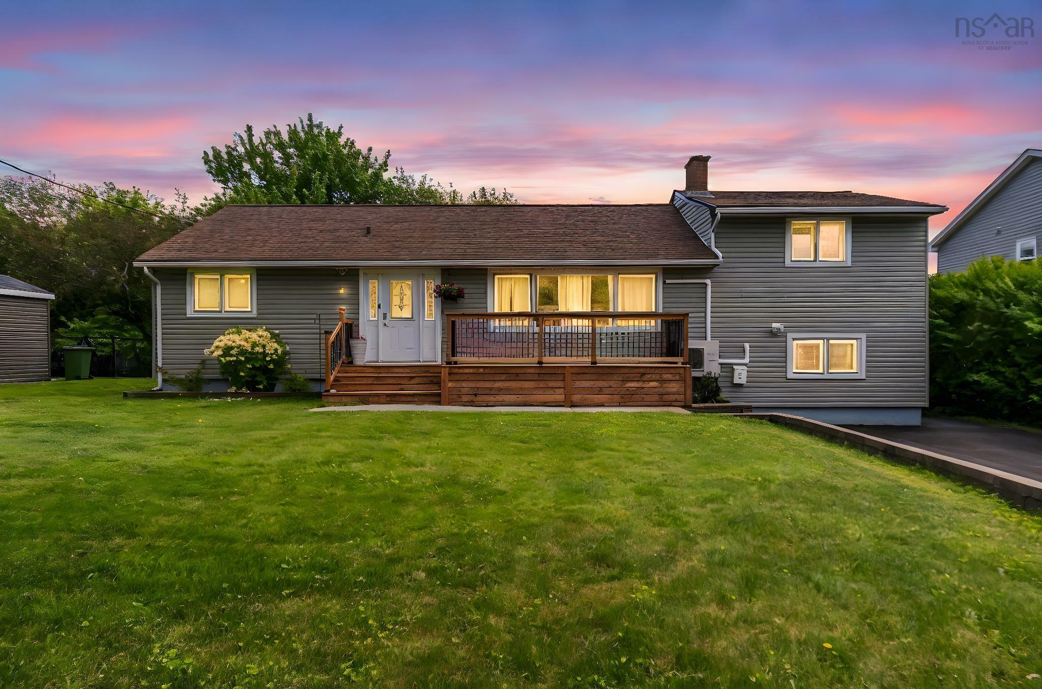 Property Photo: 11 Elizabeth Street NS B2W 2T4