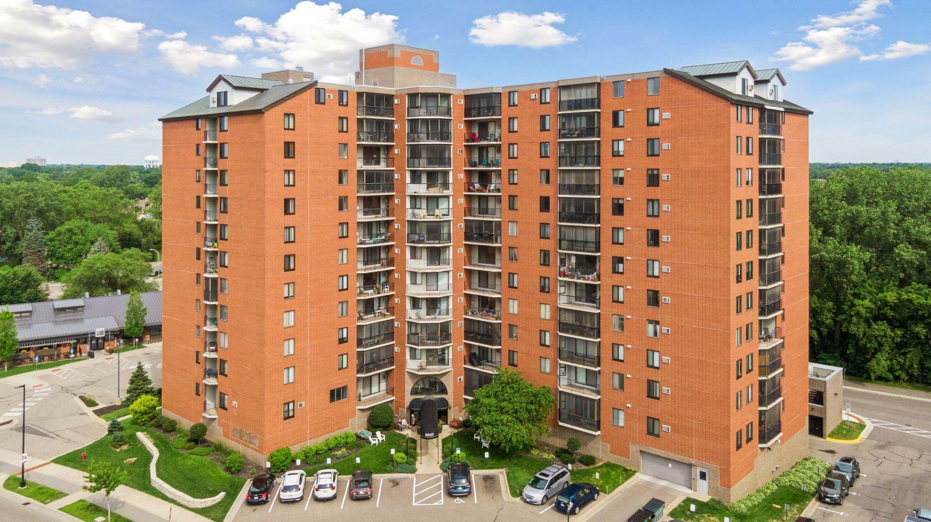 Property Photo: 6500 Woodlake Drive 1006 MN 55423