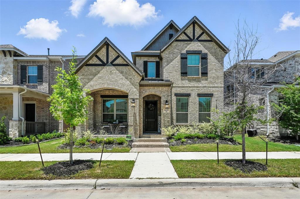 Property Photo: 1425 Eden Valleywood Way TX 76040