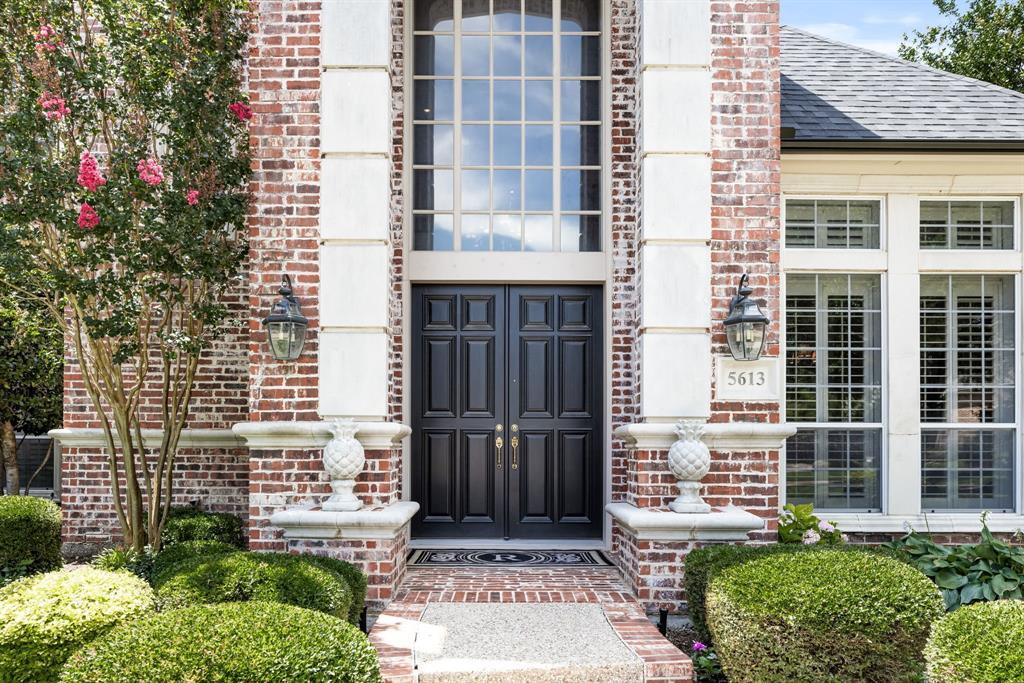 Property Photo: 5613 Shady Elm Circle TX 75093