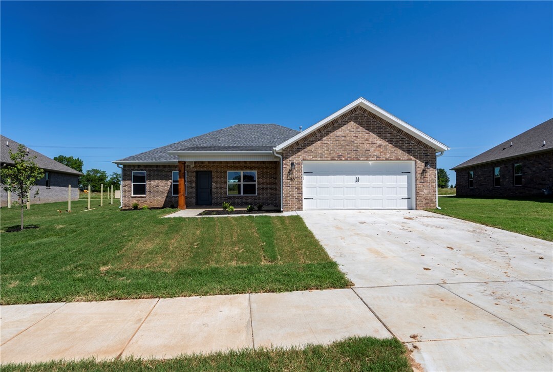 Property Photo: 40 W Gilpin Street AR 72730