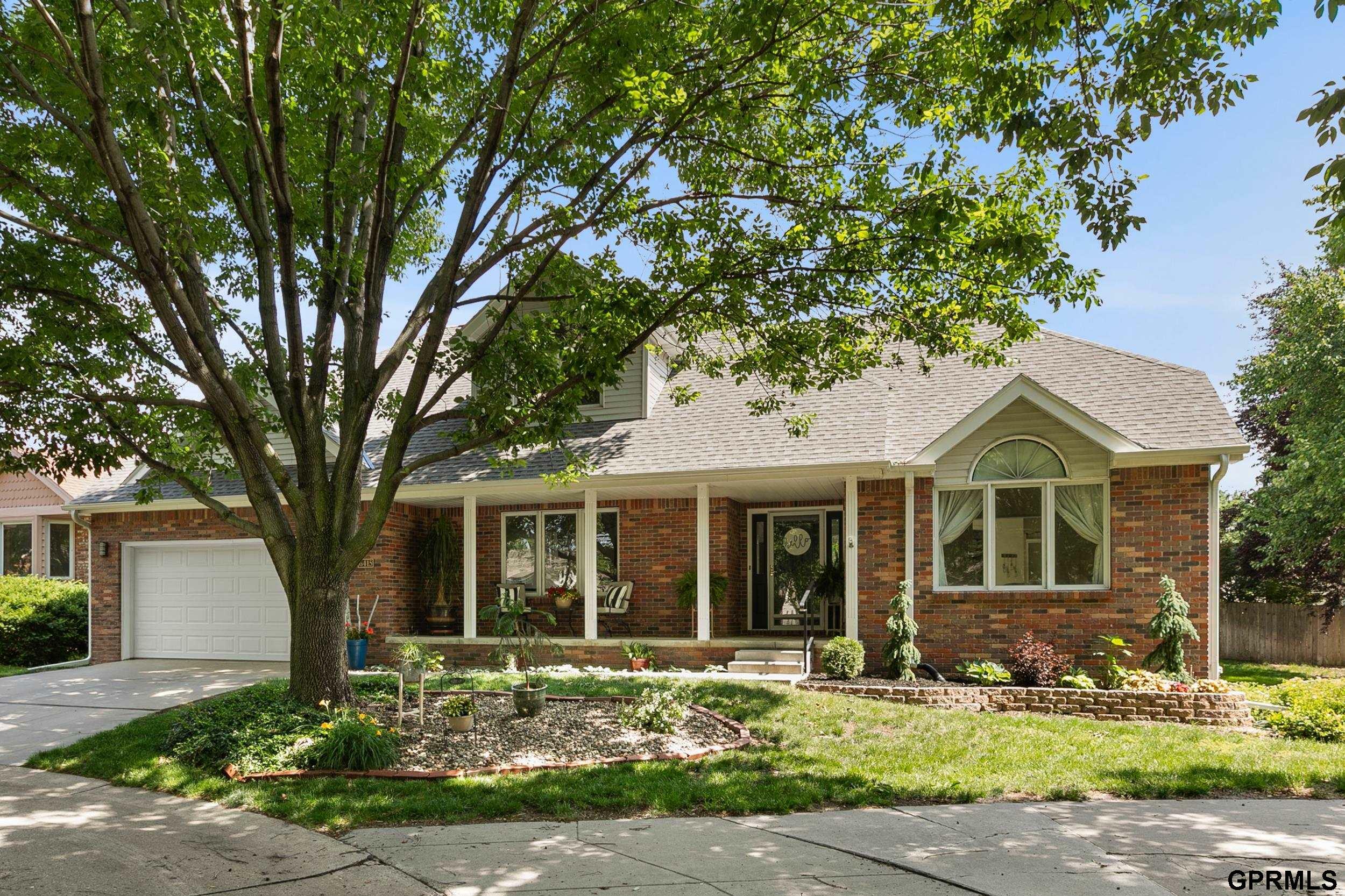 Property Photo: 6415 Westminster Court NE 68510
