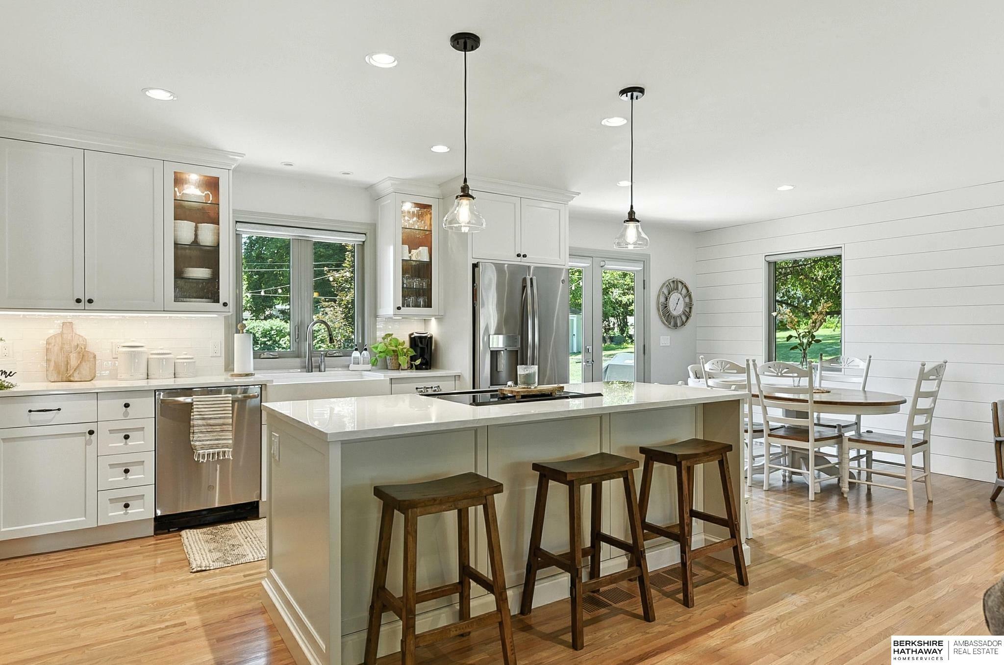 Property Photo: 9903 Pasadena Avenue NE 68124