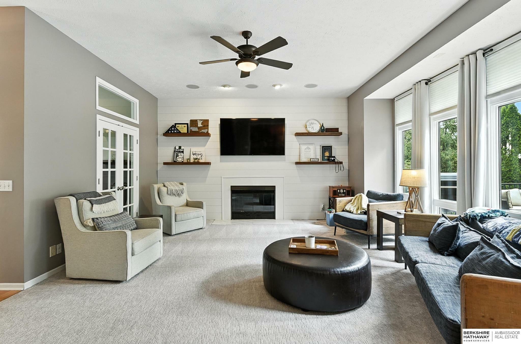 Property Photo: 4209 N 139th Avenue NE 68164