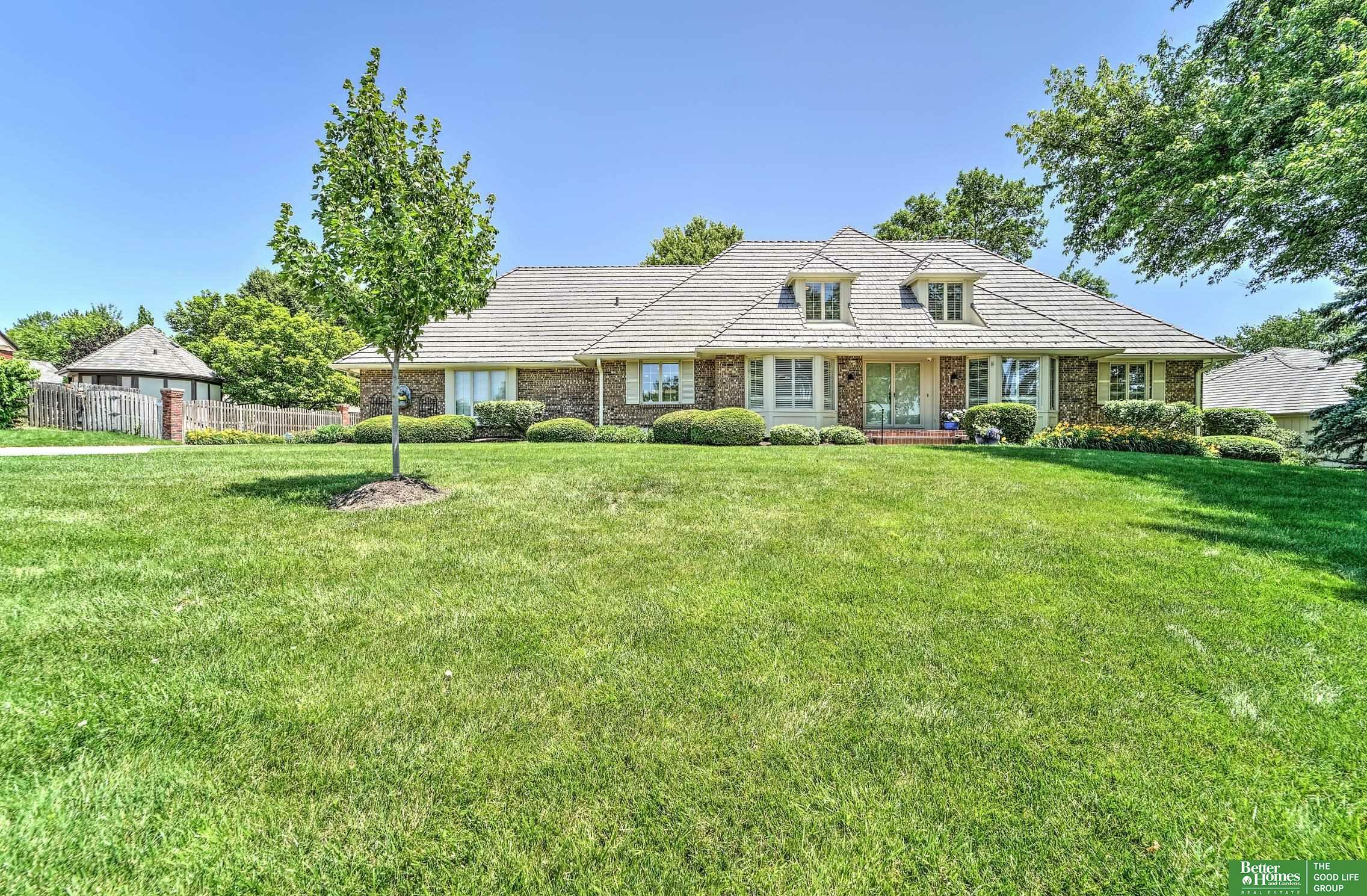 Property Photo: 9706 Ascot Drive NE 68114