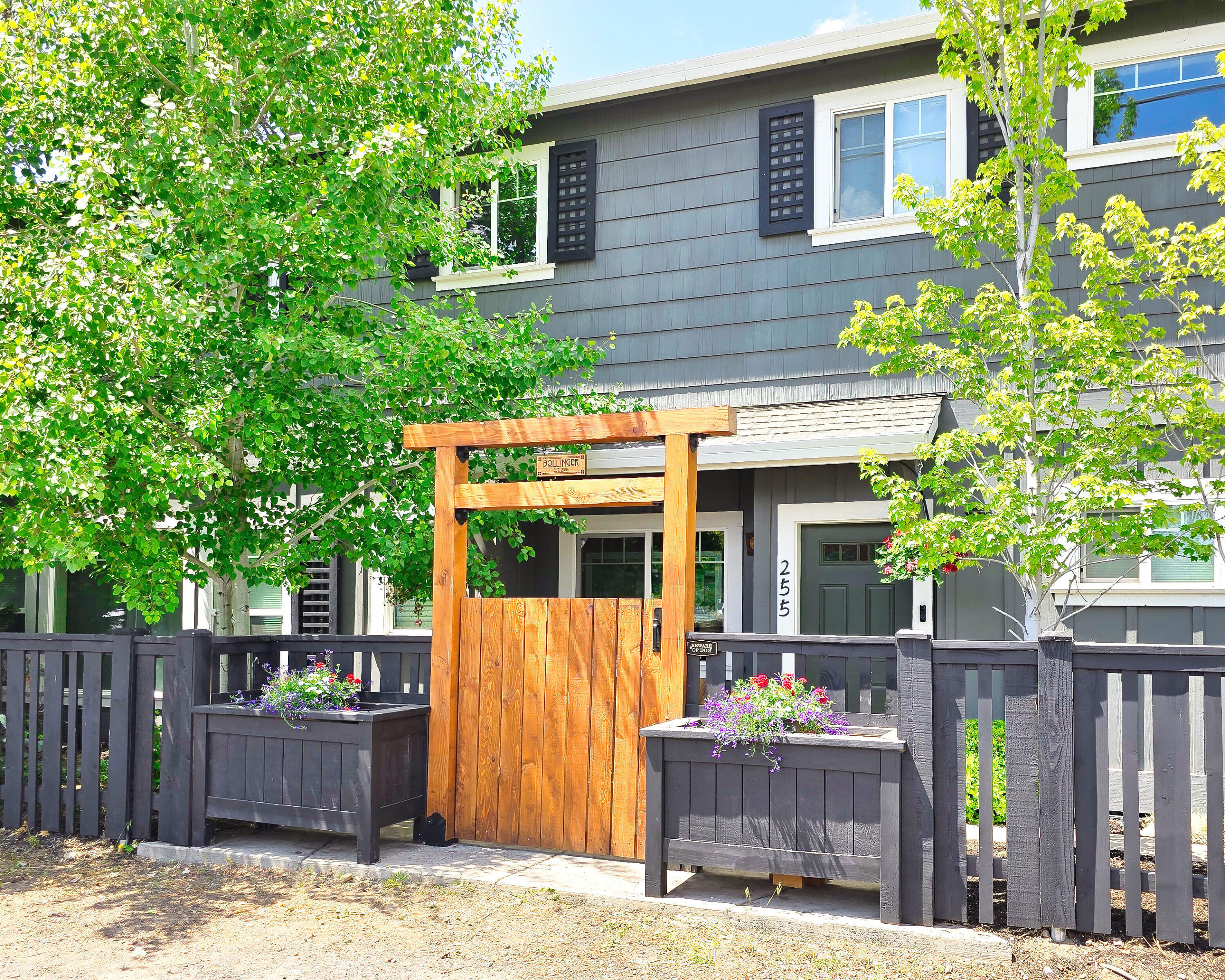 Property Photo: 255 S Larch Street OR 97759