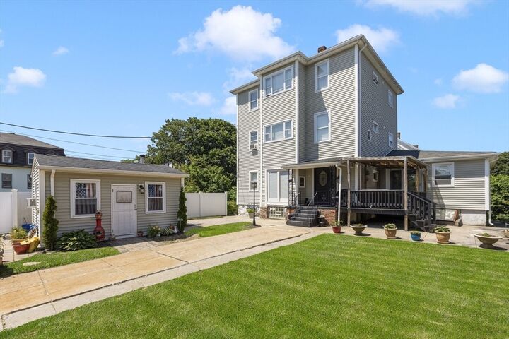 Property Photo:  506 Snell  St  MA 02721 