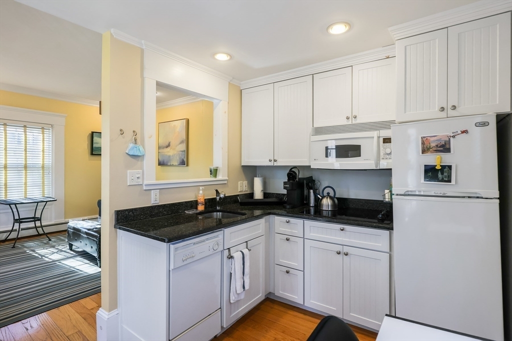 Property Photo:  4 Franklin Street Unit 1  MA 02657 