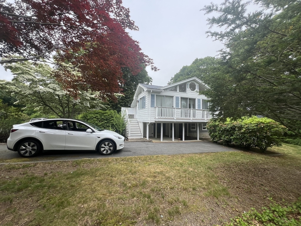 Property Photo:  18 Blueberry Ln  MA 02648 