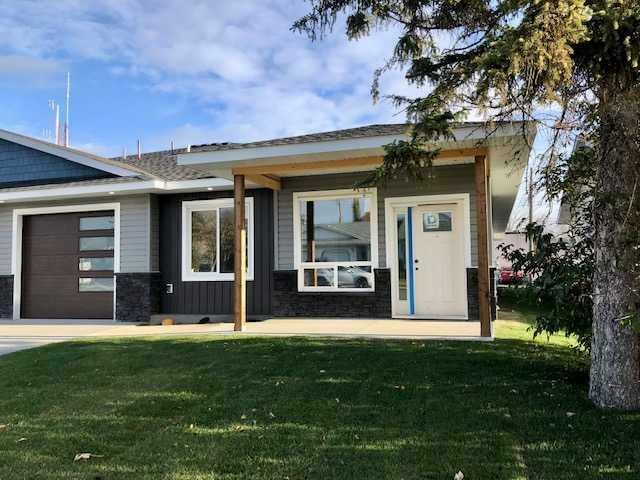 Property Photo: 4738 49A Avenue #1 AB T4L 1N4