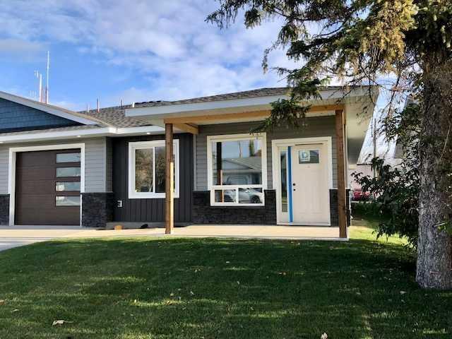 Property Photo: 4738 49A Avenue #1 AB T4L 1N4