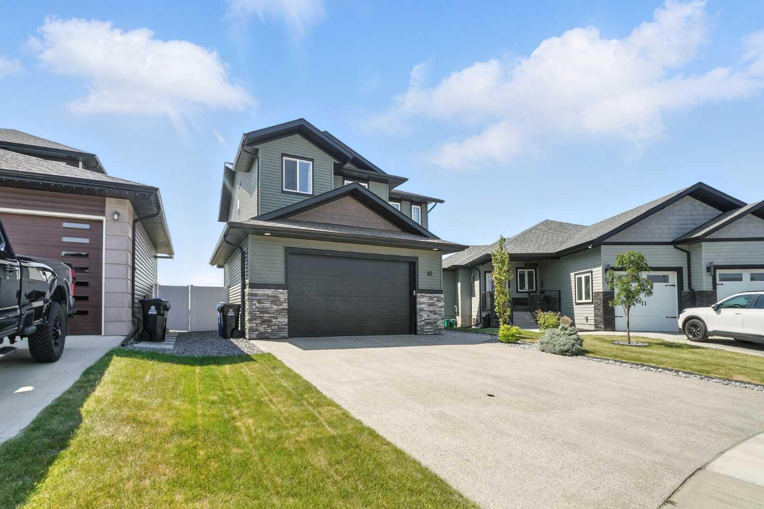 Property Photo: 82 Mitchell Crescent AB T4M 0H6