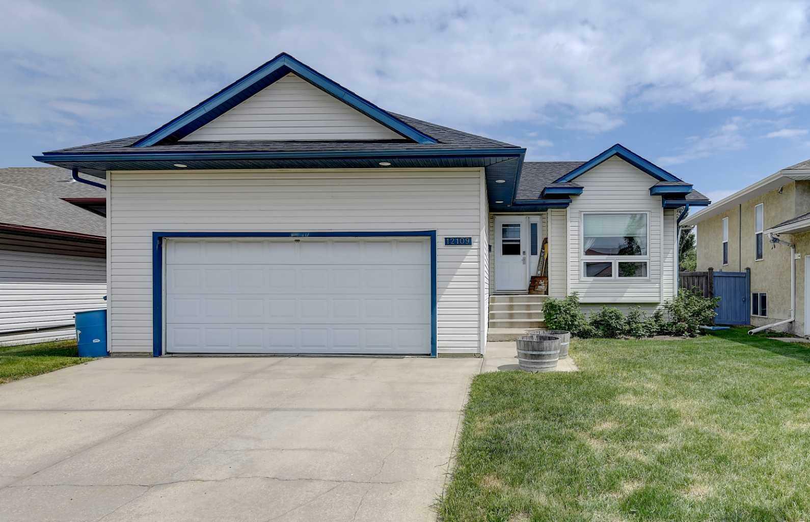 Photo de la propriété: 12109 105 Street AB T8V 7N2