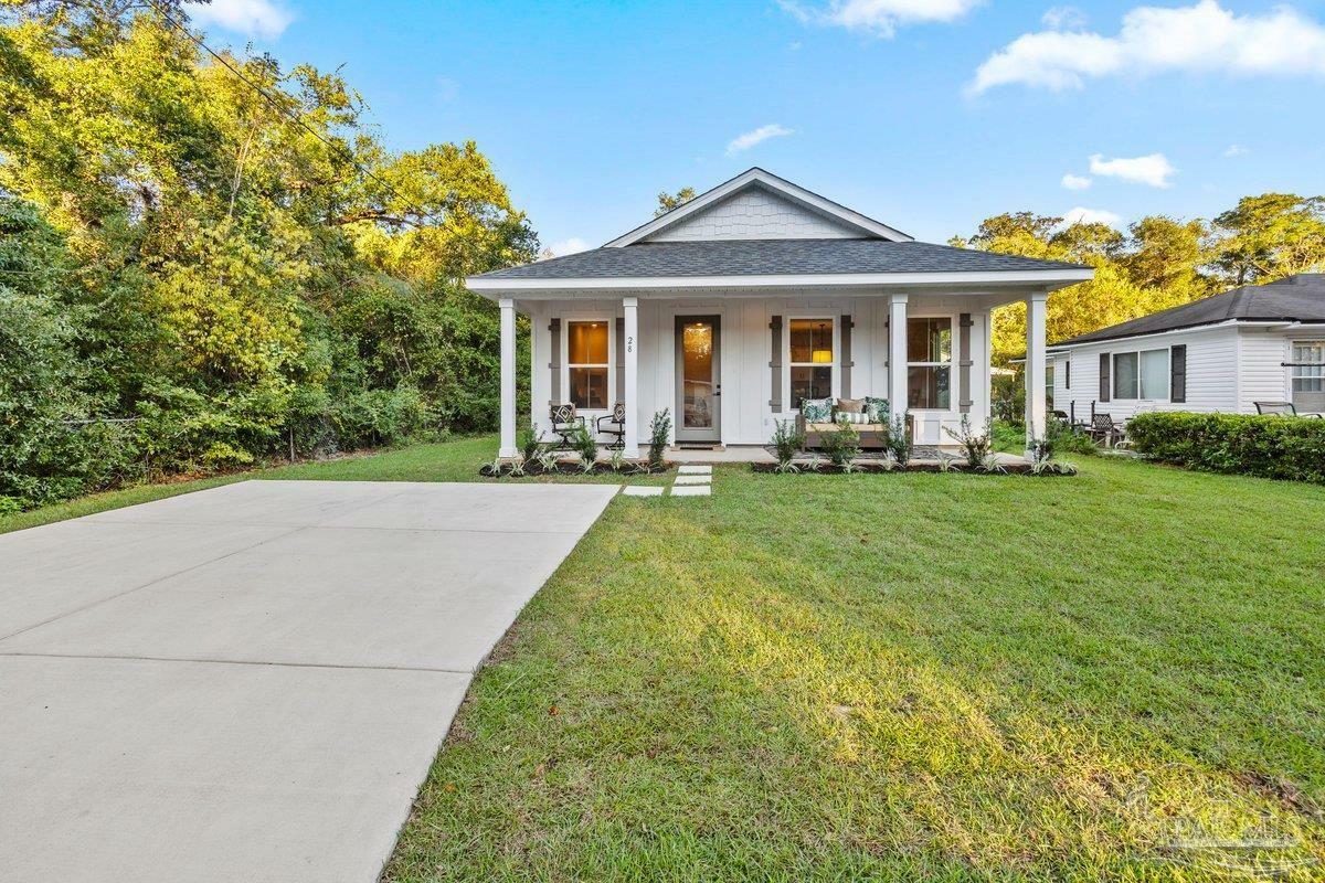 Property Photo: 9801 Ginko Dr FL 32506