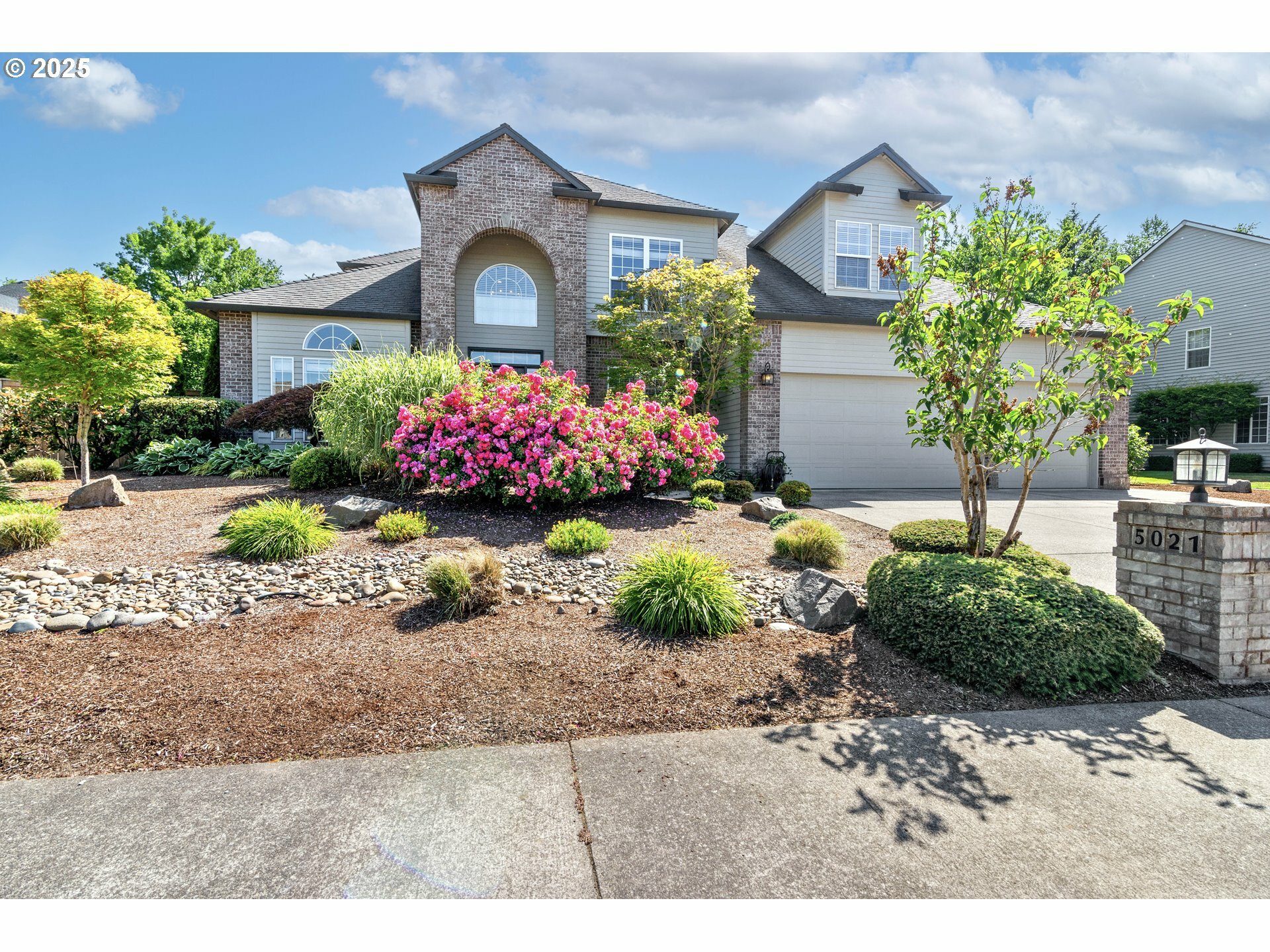 Property Photo:  5021 NW 141st St  WA 98685 